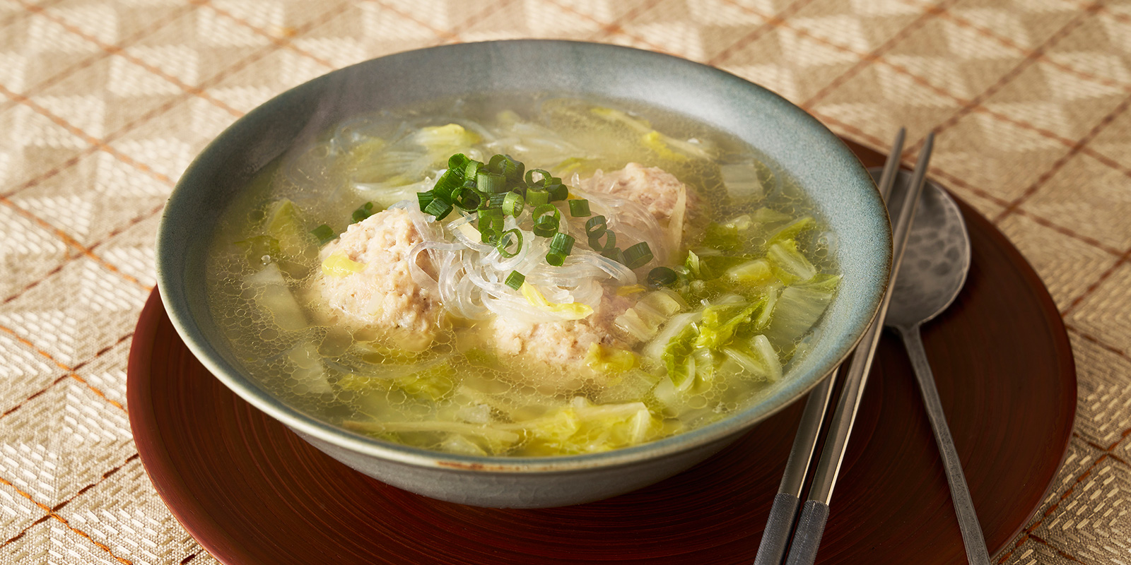 塩もみ白菜と鶏つくねのスープ